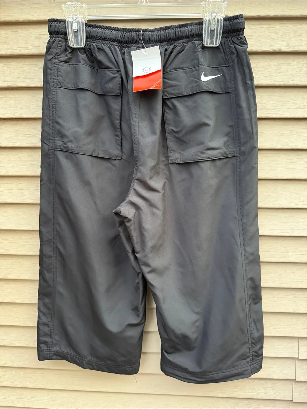 NWT Unisex Nike Dri-Fit Black Swoosh Relaxed  Crop Fitness Short Pants Lining M